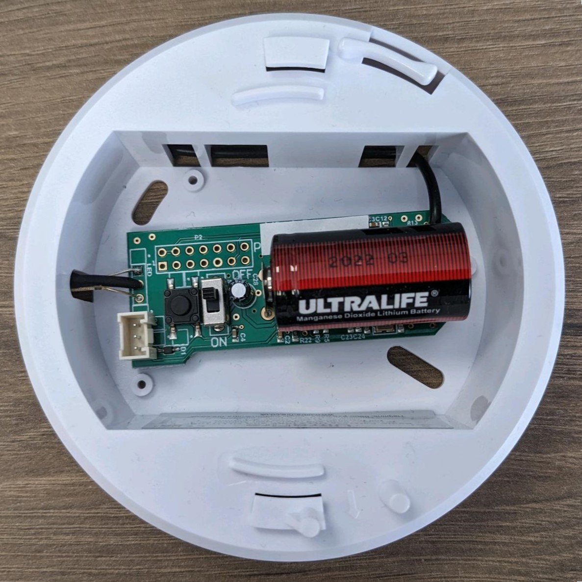 UltraFire ULLS10RF and ULLH10RF base - Revision A - long, thin circuit board; manufacture date before March 2024